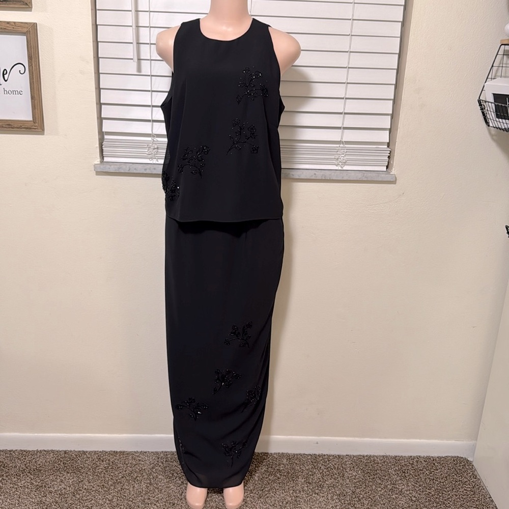 After Dark Sleeveless Bouse Size Medium matching skirt size 8 petite sequined